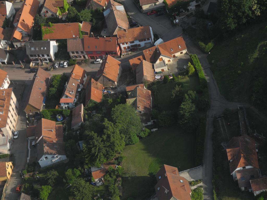 Вилла Au Pied Du Chateau Lichtenberg Номер фото